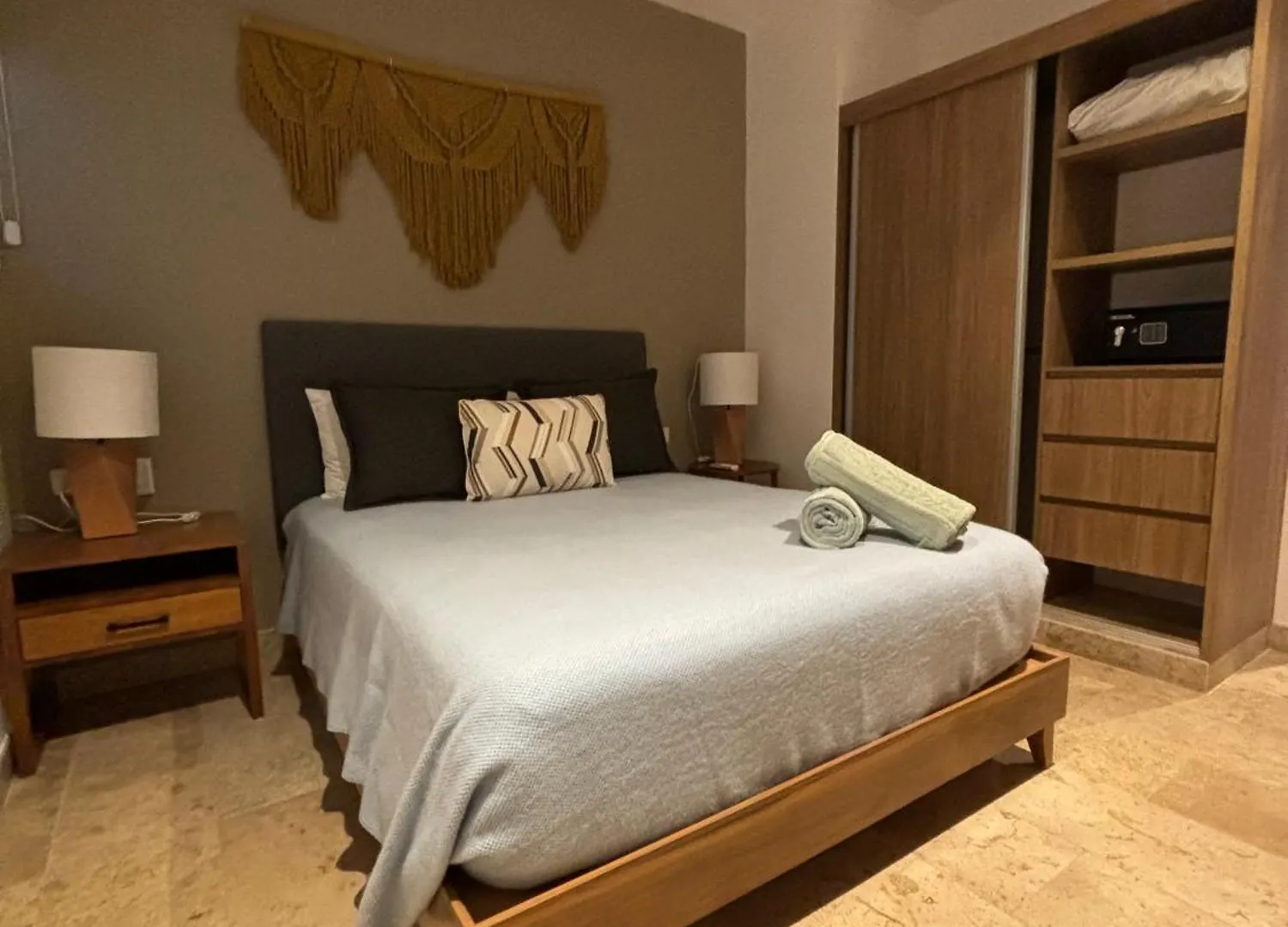 Apartahotel Serenada Playa del Carmen México