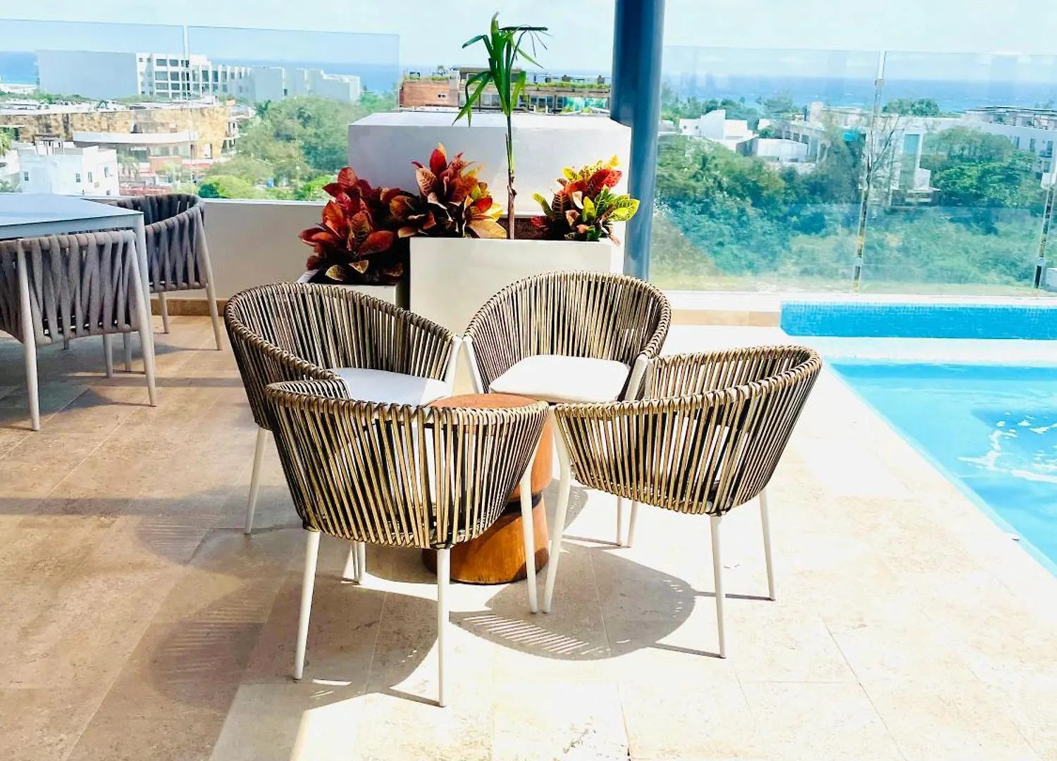 Serenada Playa del Carmen Apartahotel
